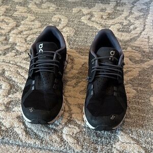 ON women’s cloud slip on sneaker size 8